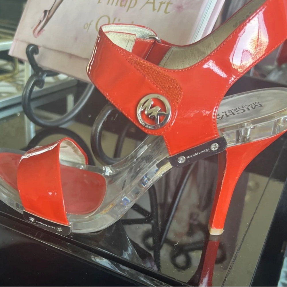 Michael Kors, stiletto shoes 8.5 - Picture 2 of 2